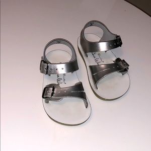Toddler size 4 Salt Water Sandals - Sea Wees Hoy